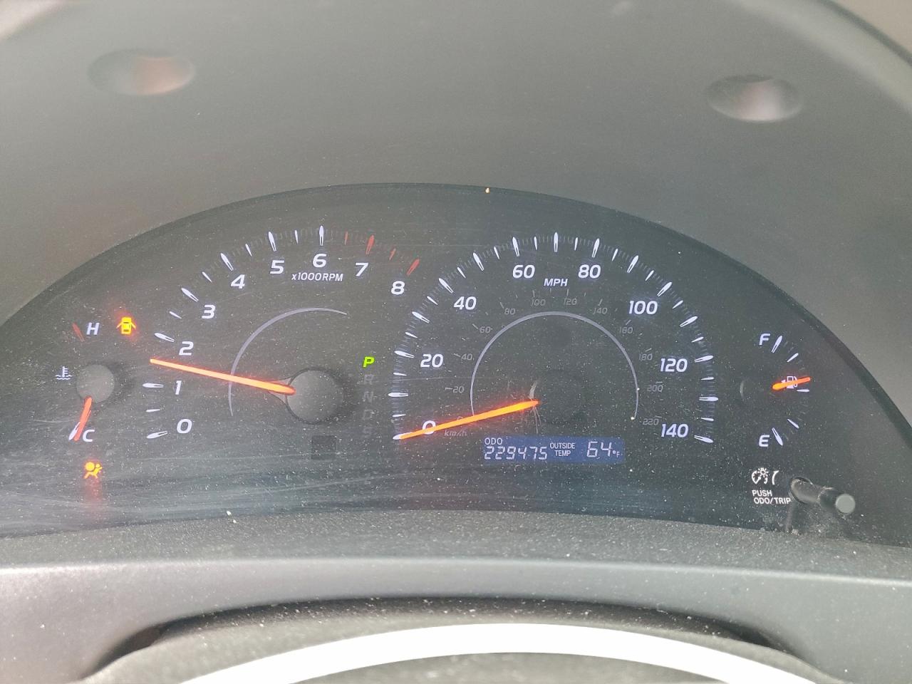 Toyota Camry Base Image 12