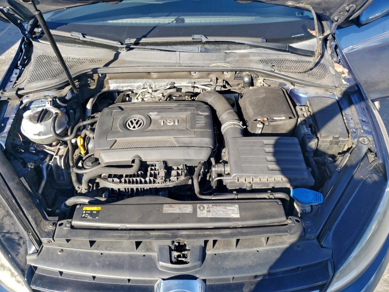 Volkswagen Golf Image 6