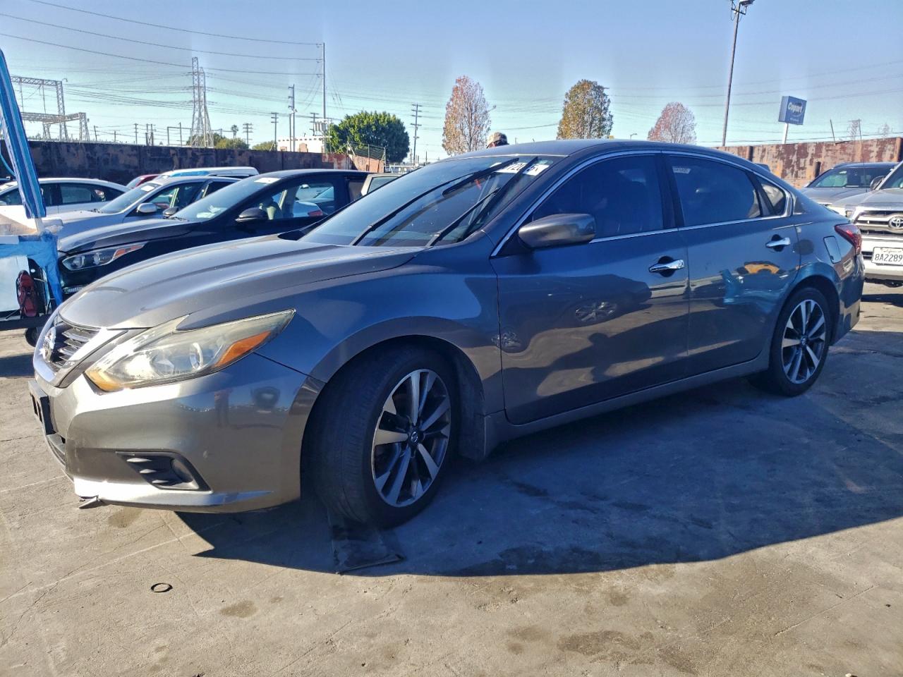 Nissan Altima 2.5 Image 1