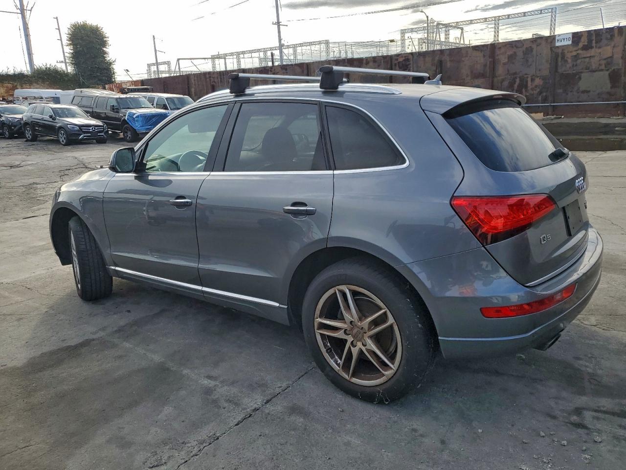 Audi Q5 Premium Plus Image 9
