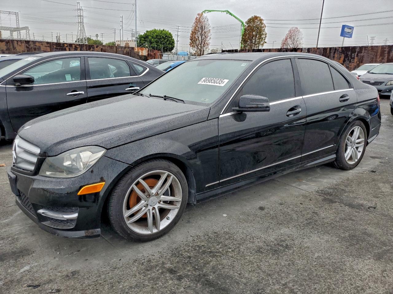 Mercedes-Benz C-Class 250 Image 1