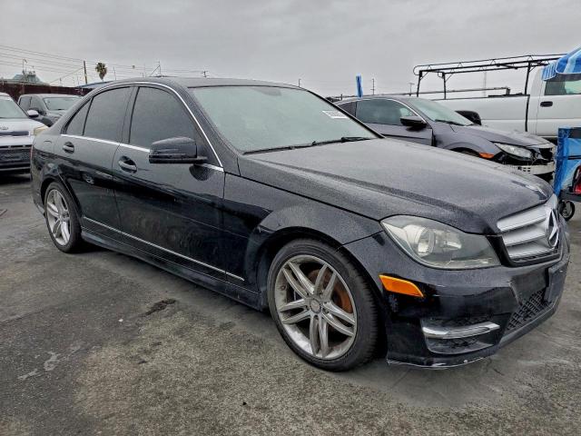 Mercedes-Benz C-Class 250 Image 3