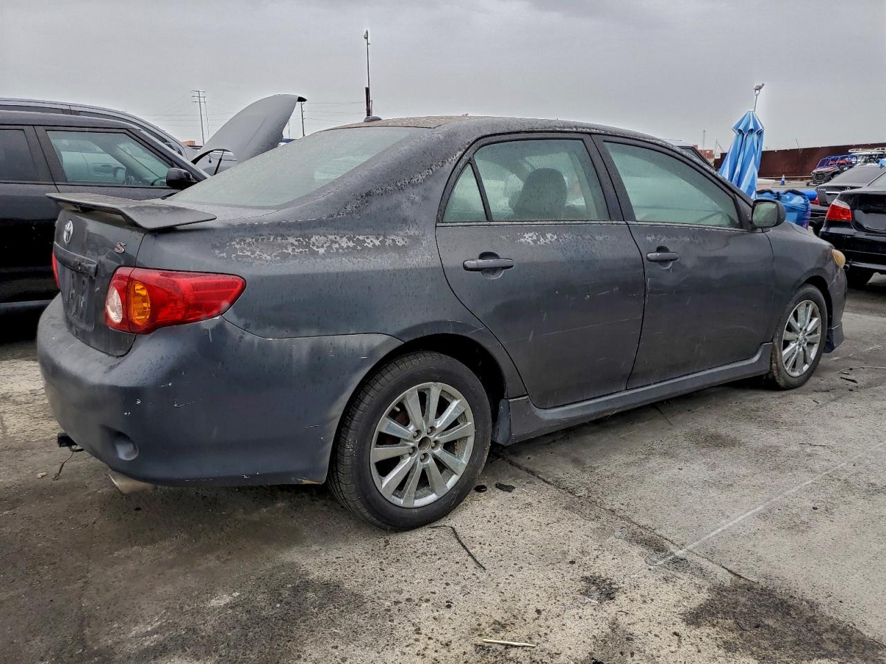 Toyota Corolla Base Image 7