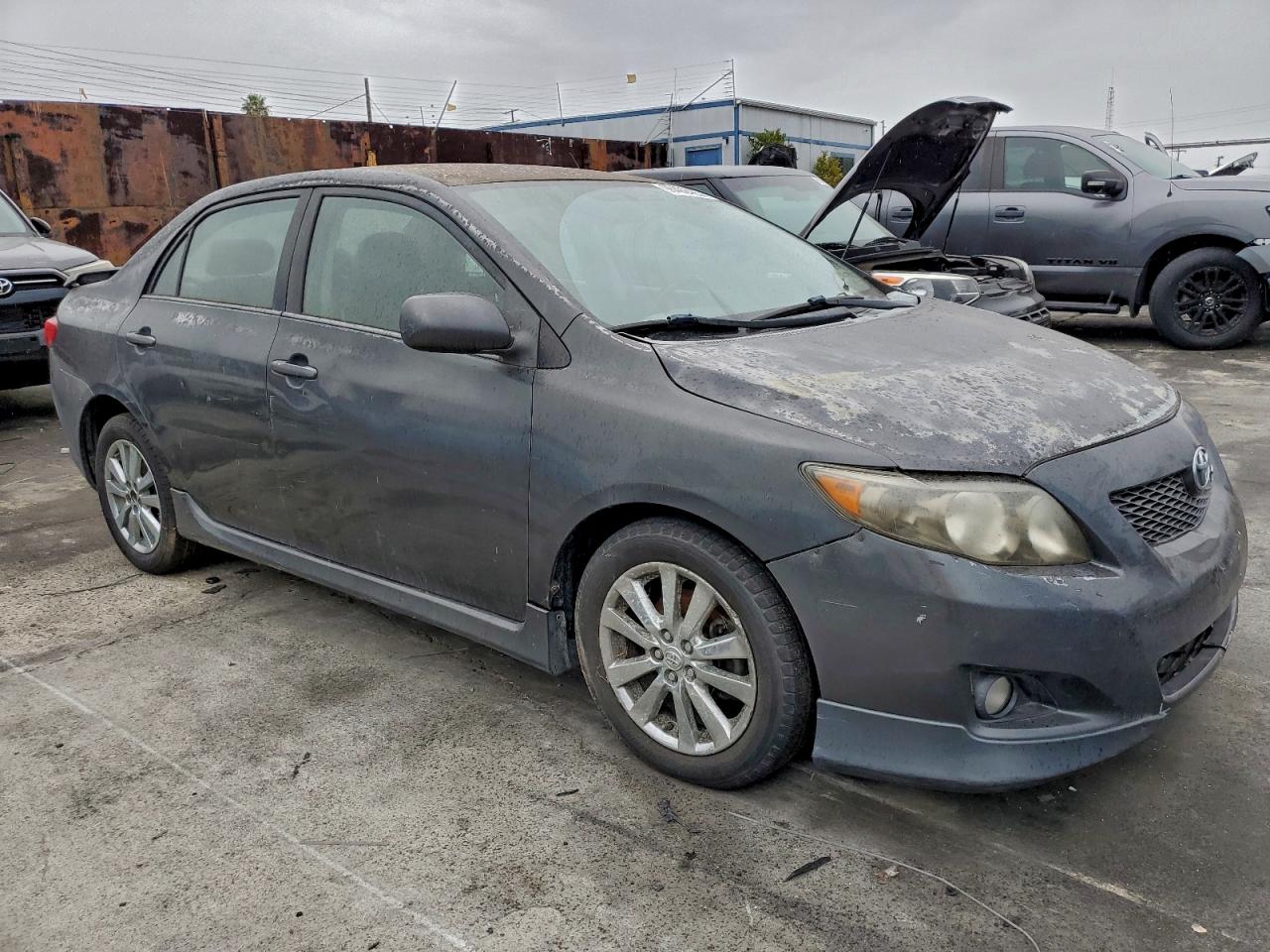 Toyota Corolla Base Image 8