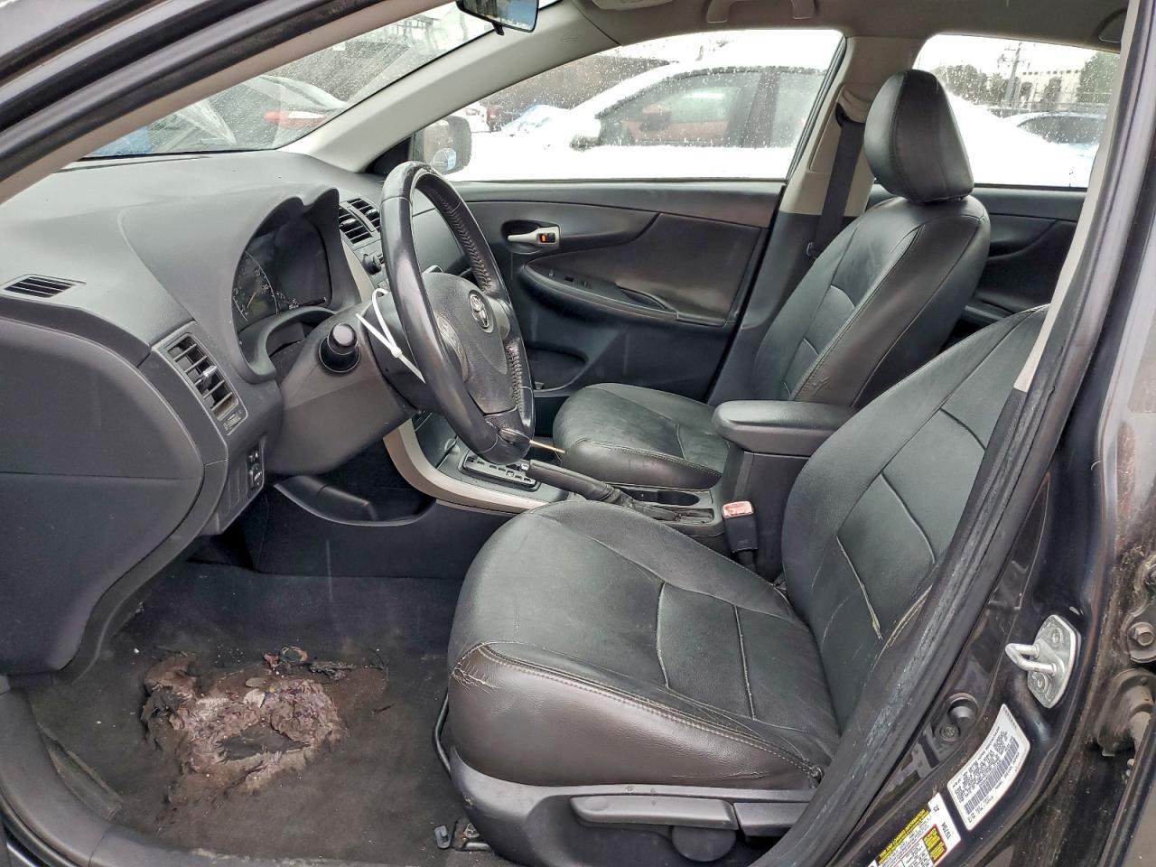 Toyota Corolla Base Image 5