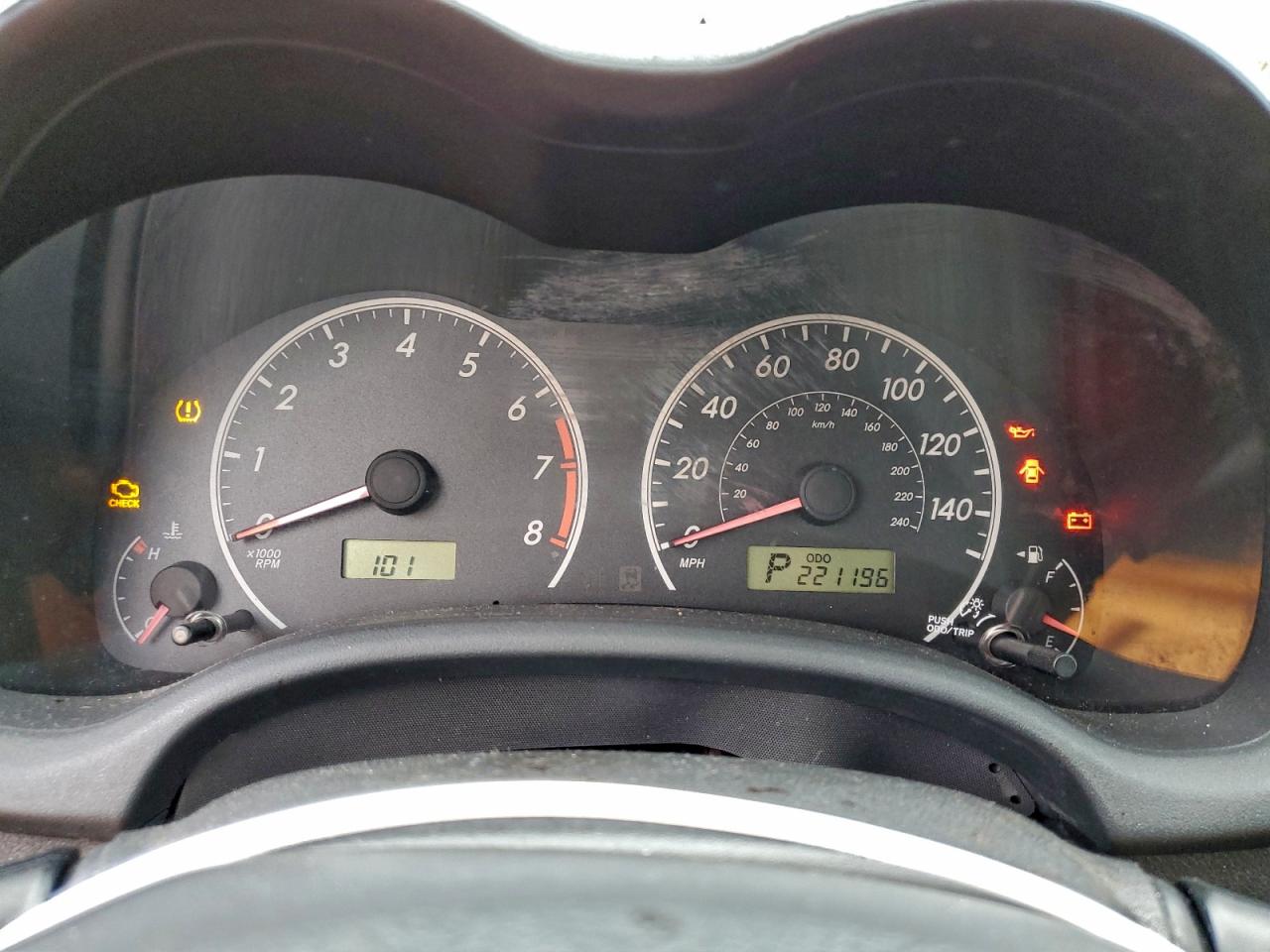 Toyota Corolla Base Image 10