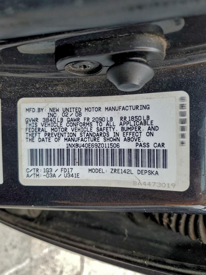 Toyota Corolla Base Image 11