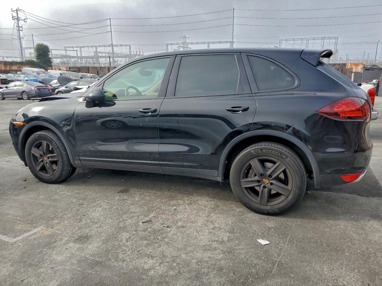 Porsche Cayenne Image 8
