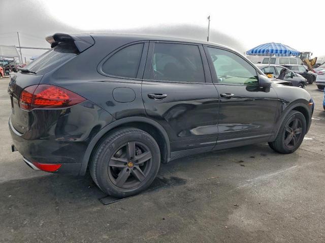 Porsche Cayenne Image 9