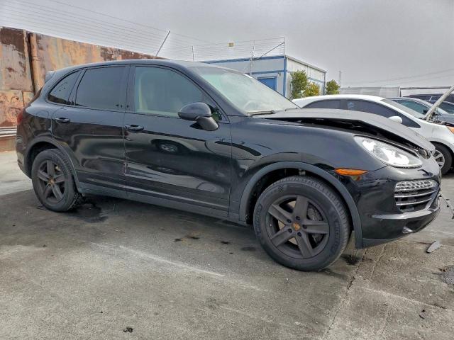 Porsche Cayenne Image 2
