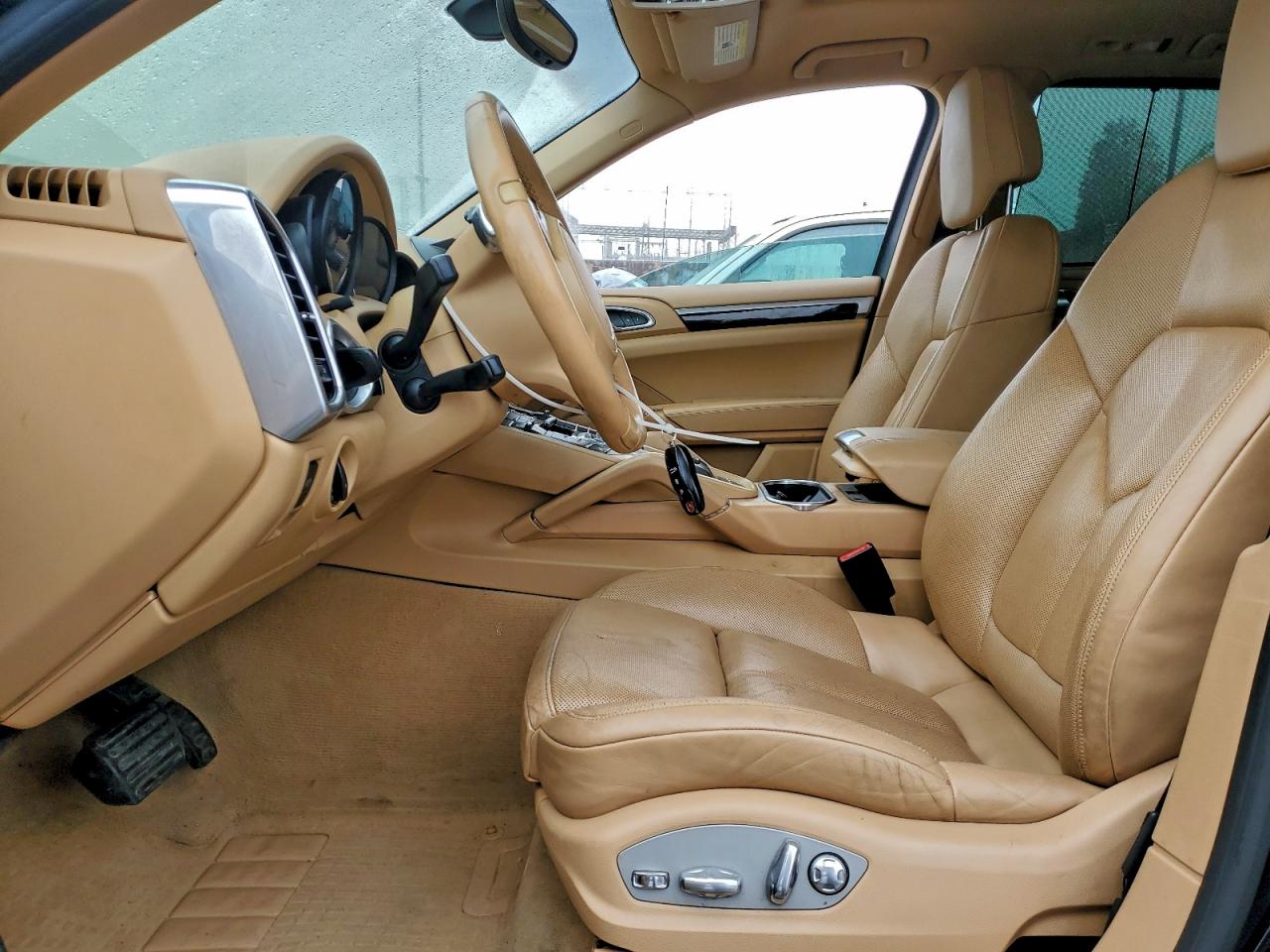 Porsche Cayenne Image 5