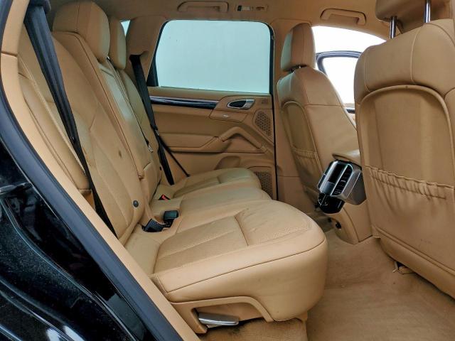 Porsche Cayenne Image 12