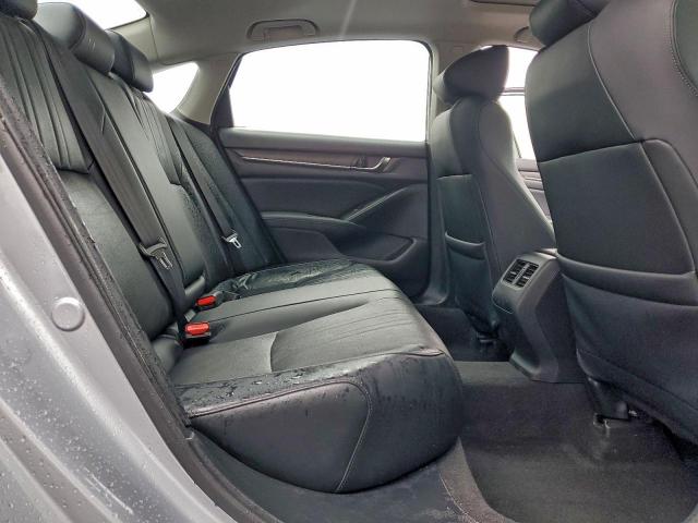 Honda Accord Touring Image 3