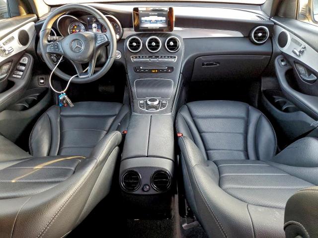 Mercedes-Benz GLC 300 Image 8