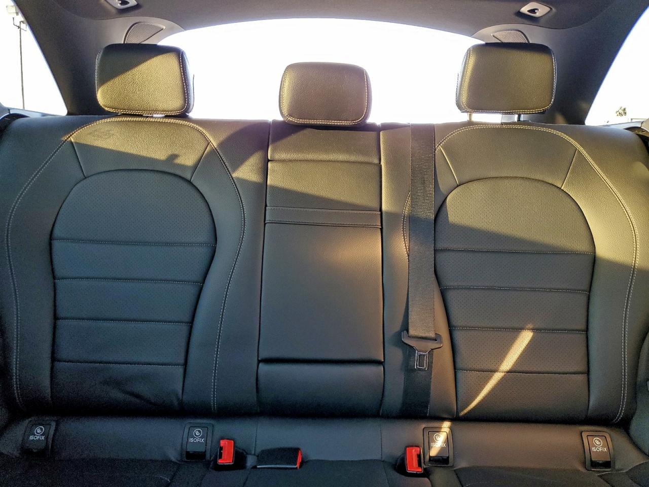 Mercedes-Benz GLC 300 Image 13