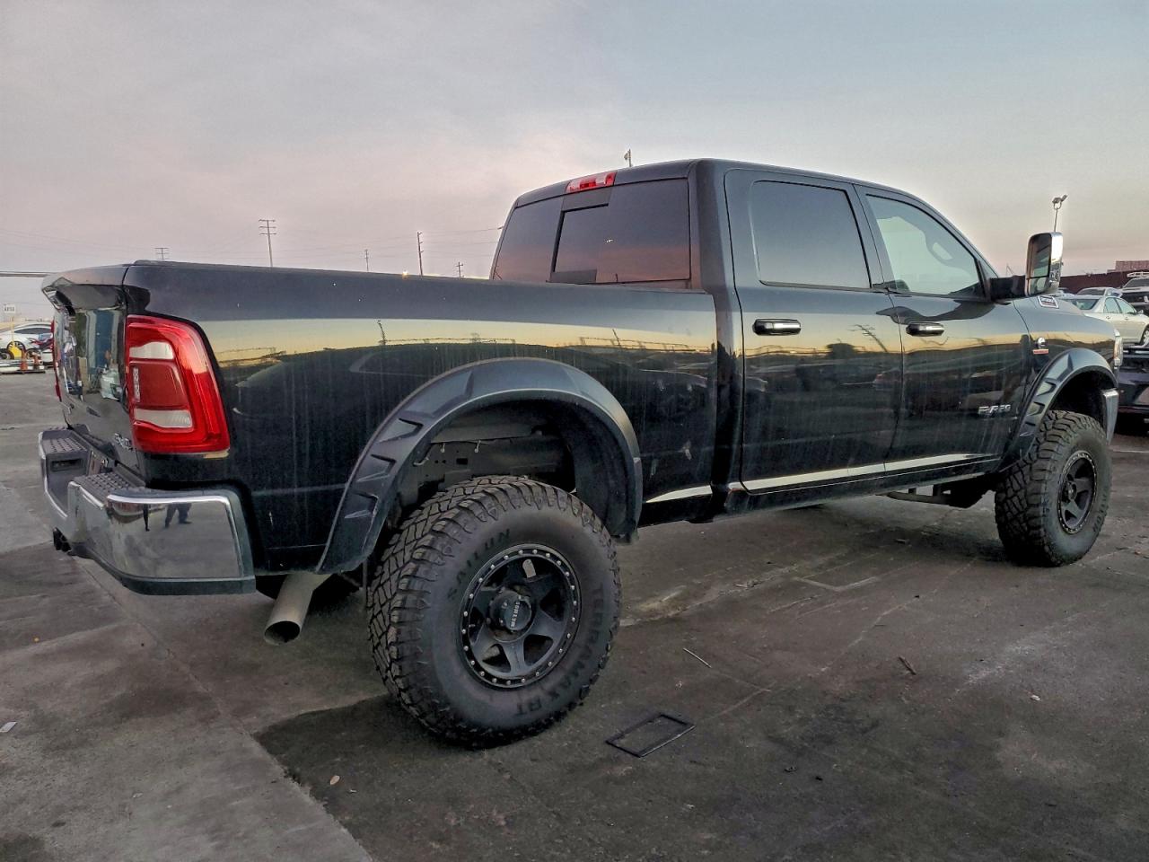 Ram 2500 Laramie Image 2