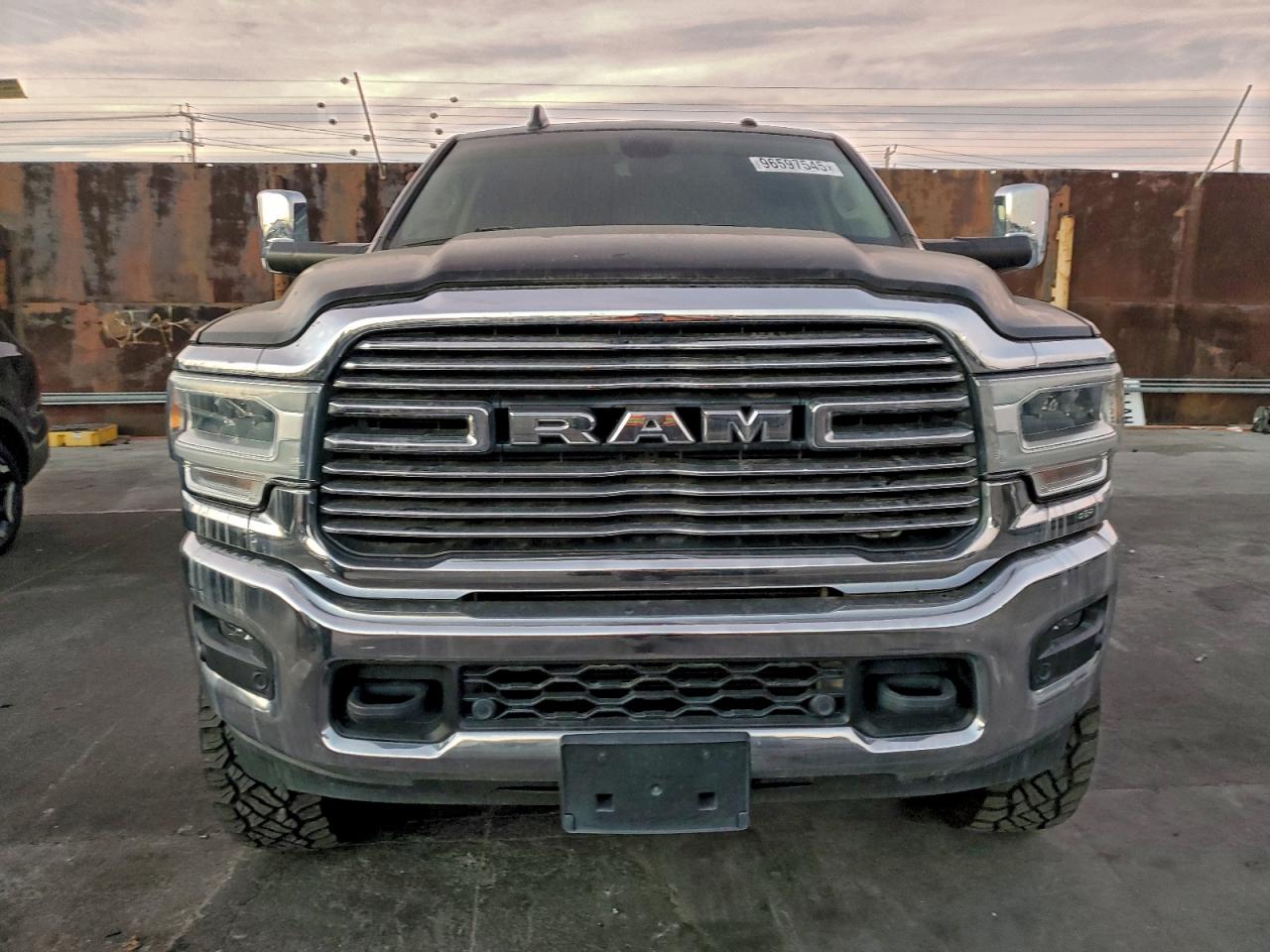 Ram 2500 Laramie Image 10