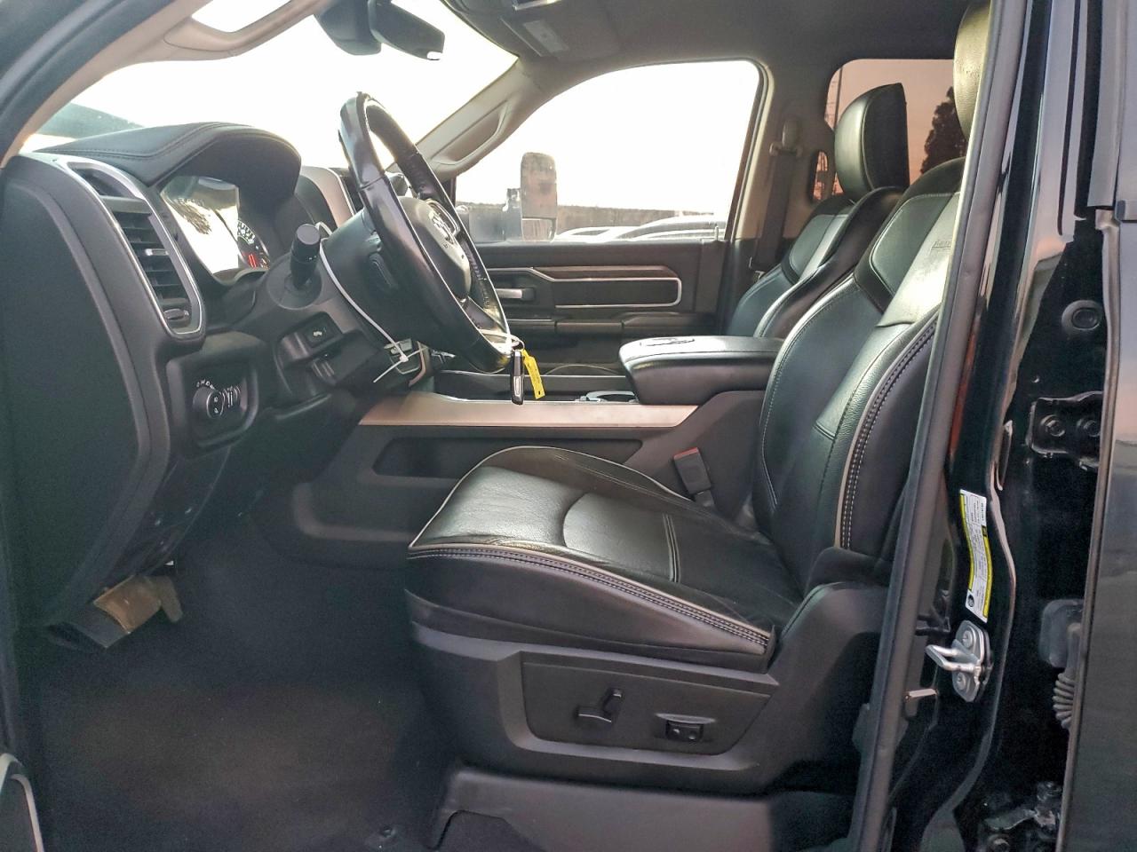 Ram 2500 Laramie Image 6