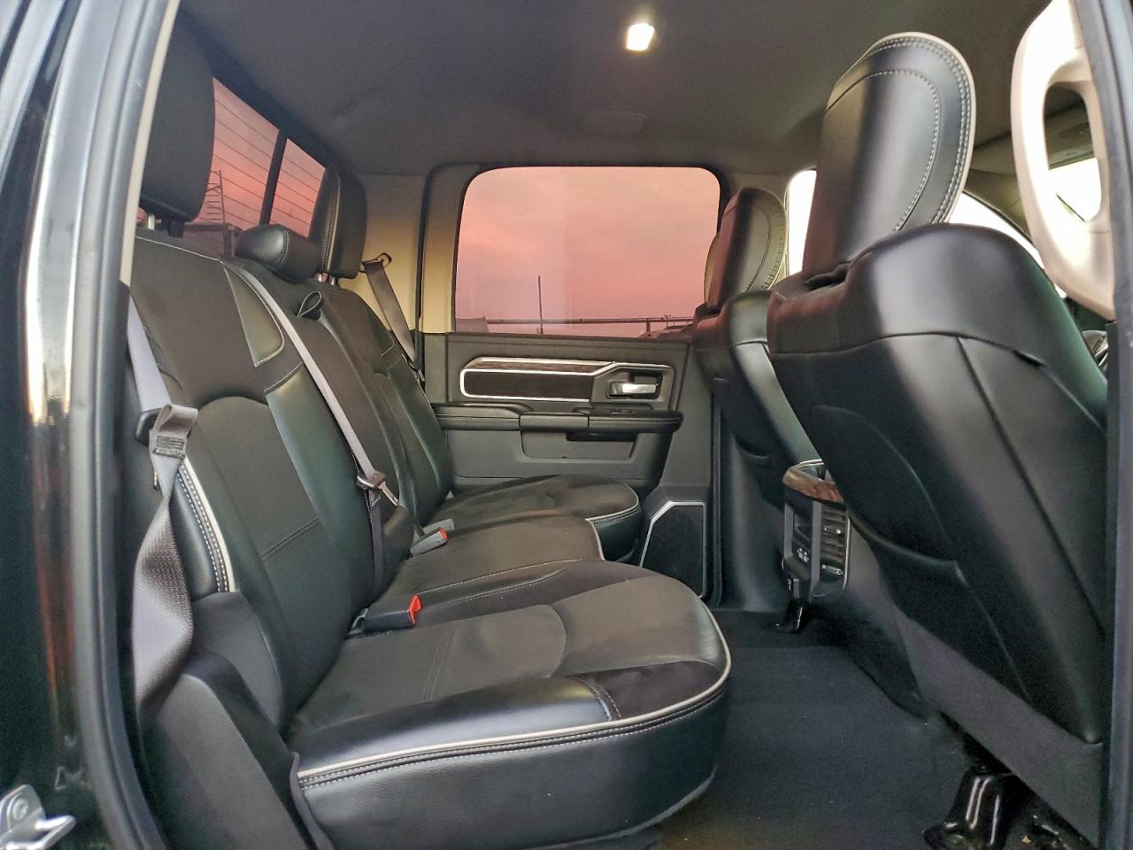 Ram 2500 Laramie Image 5