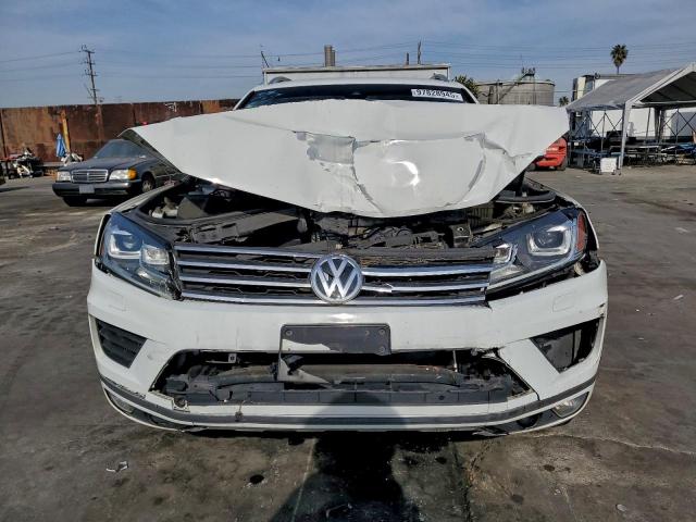 Volkswagen Touareg Sport Image 13