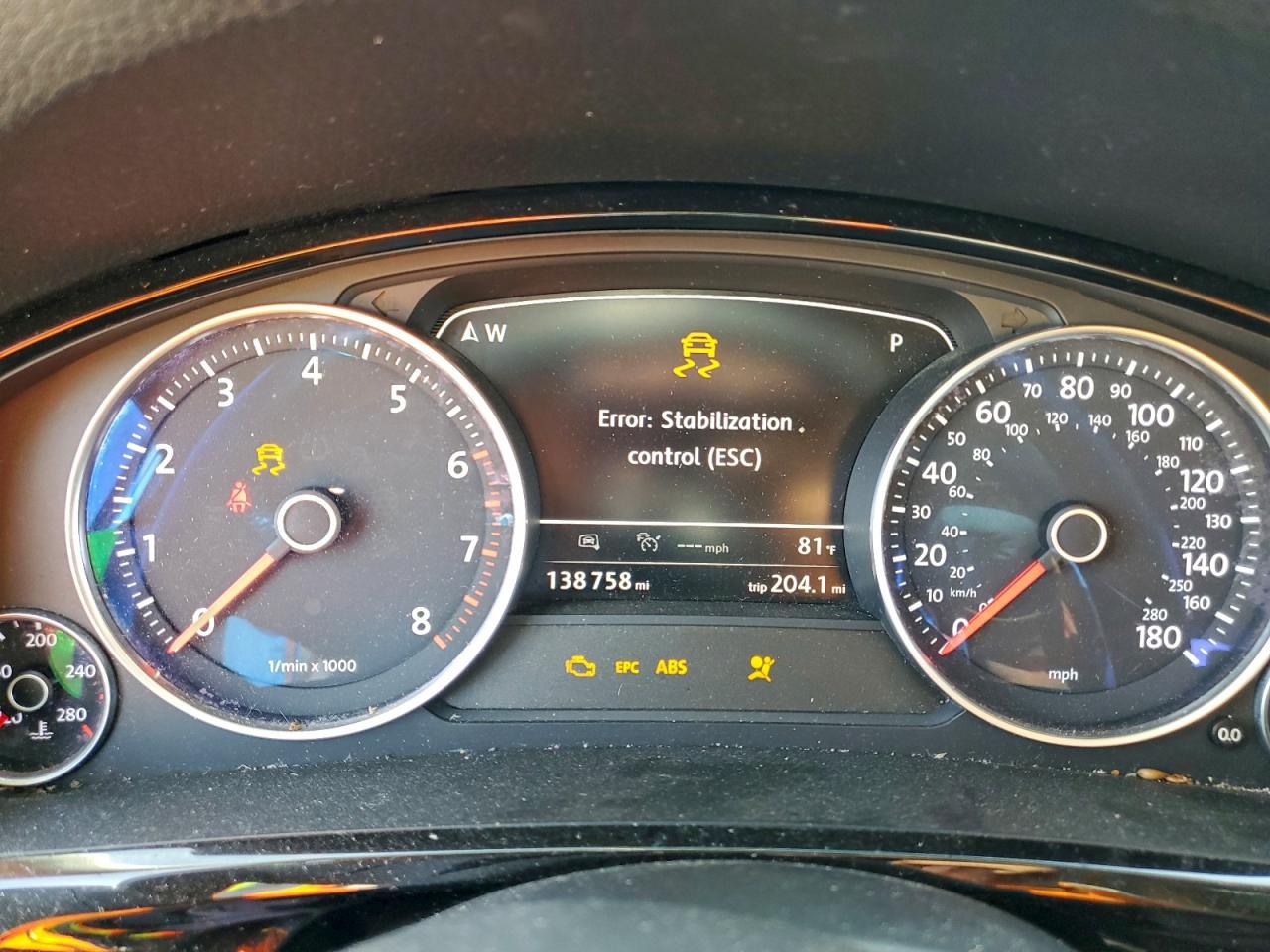 Volkswagen Touareg Sport Image 6