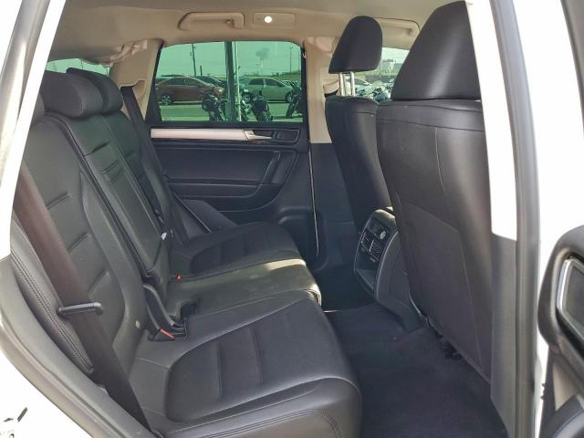 Volkswagen Touareg Sport Image 7