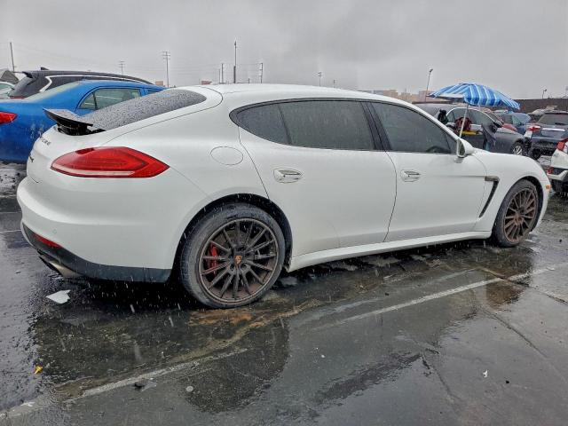 Porsche Panamera 4s Executive Image 4