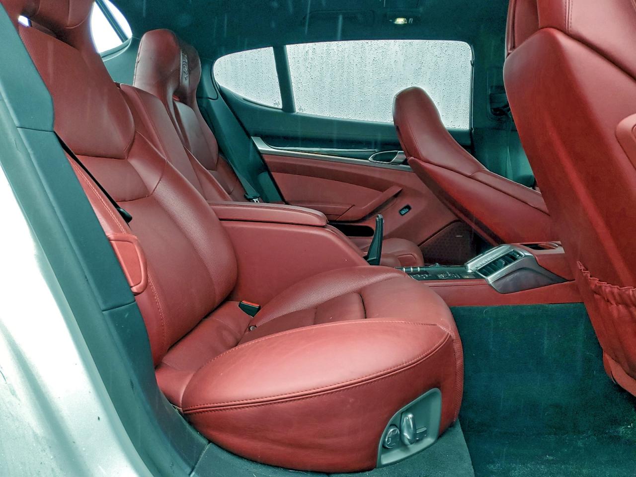 Porsche Panamera 4s Executive Image 12