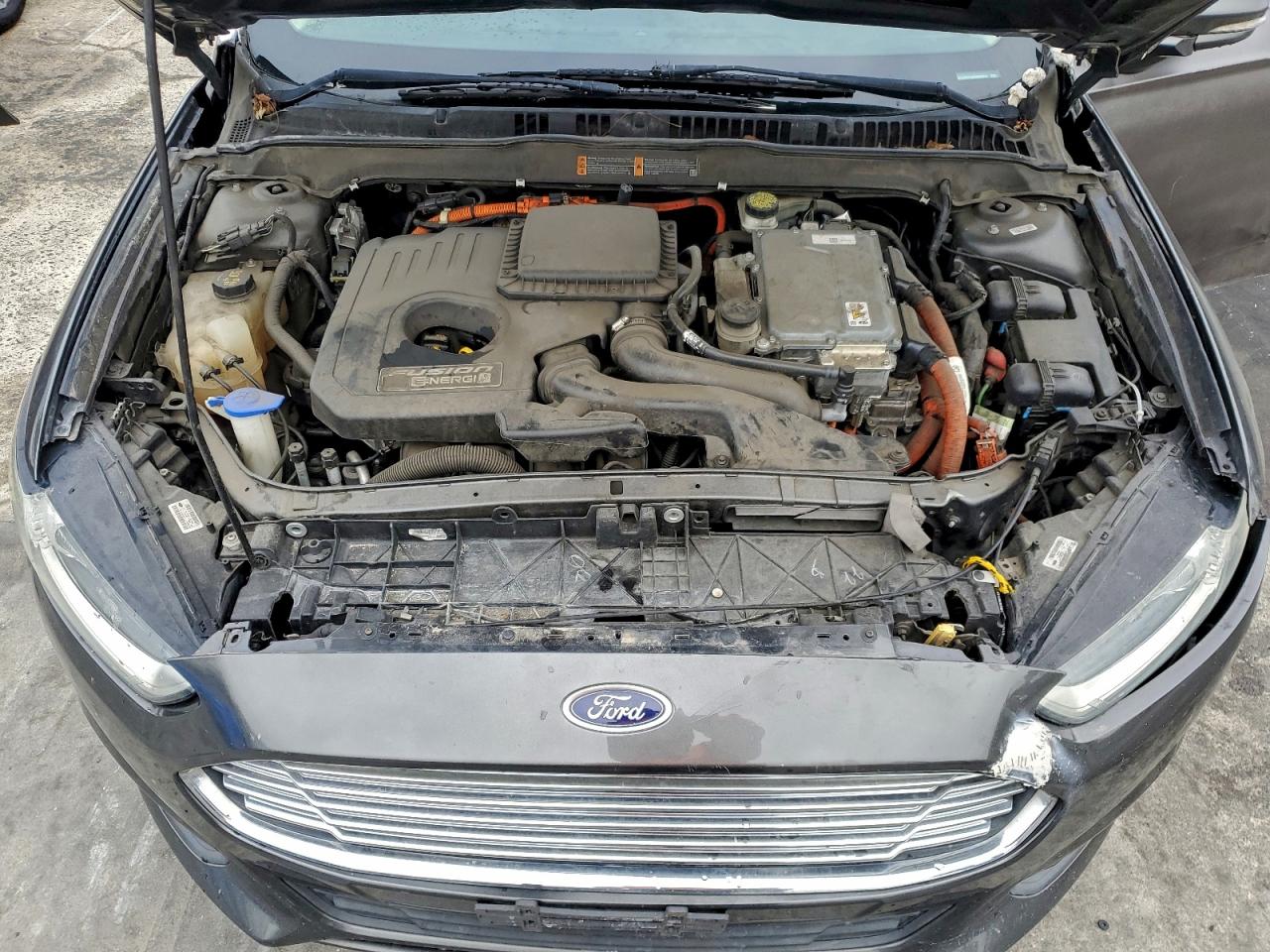 Ford Fusion Se Phev Image 2
