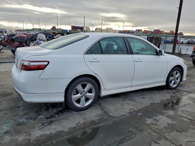 Toyota Camry Base Image 4