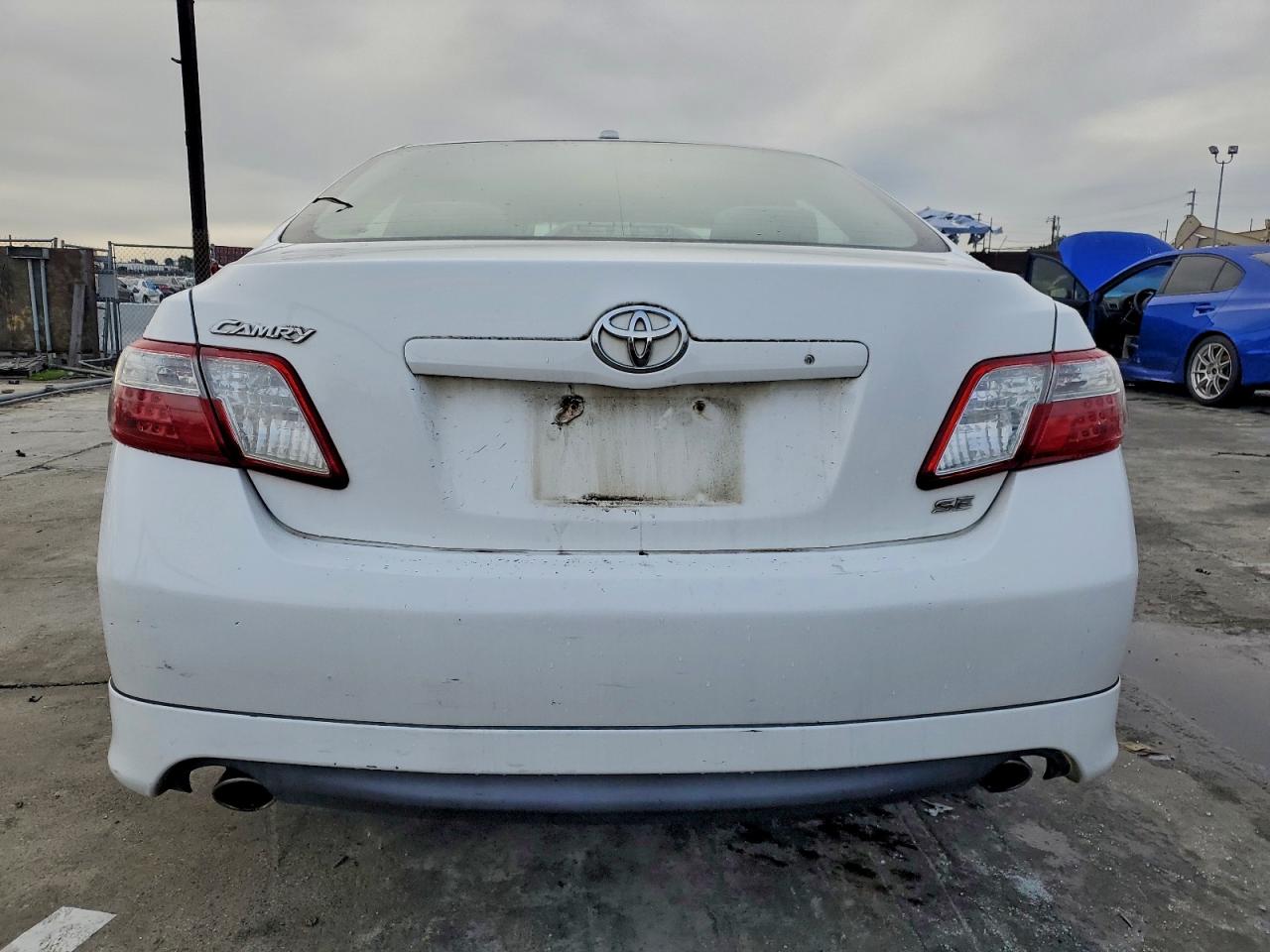 Toyota Camry Base Image 10