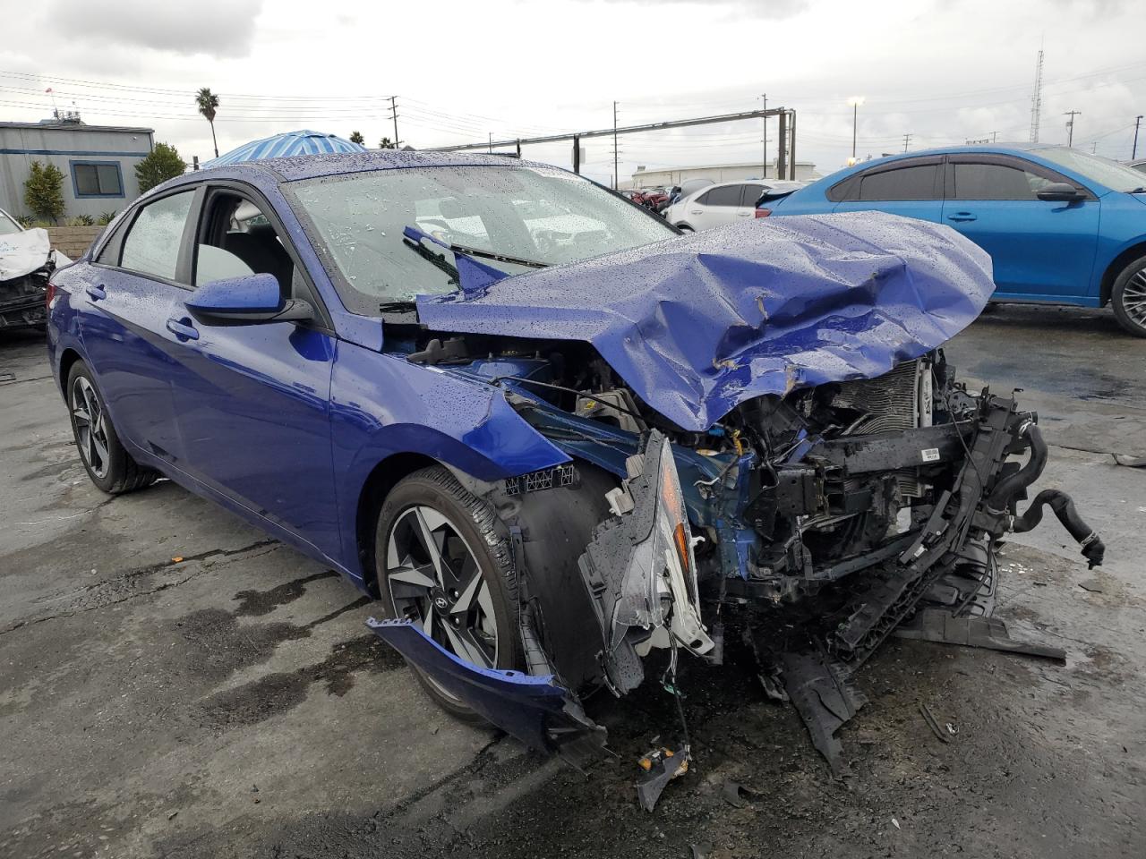 Hyundai ELANTRA Sel Image 2