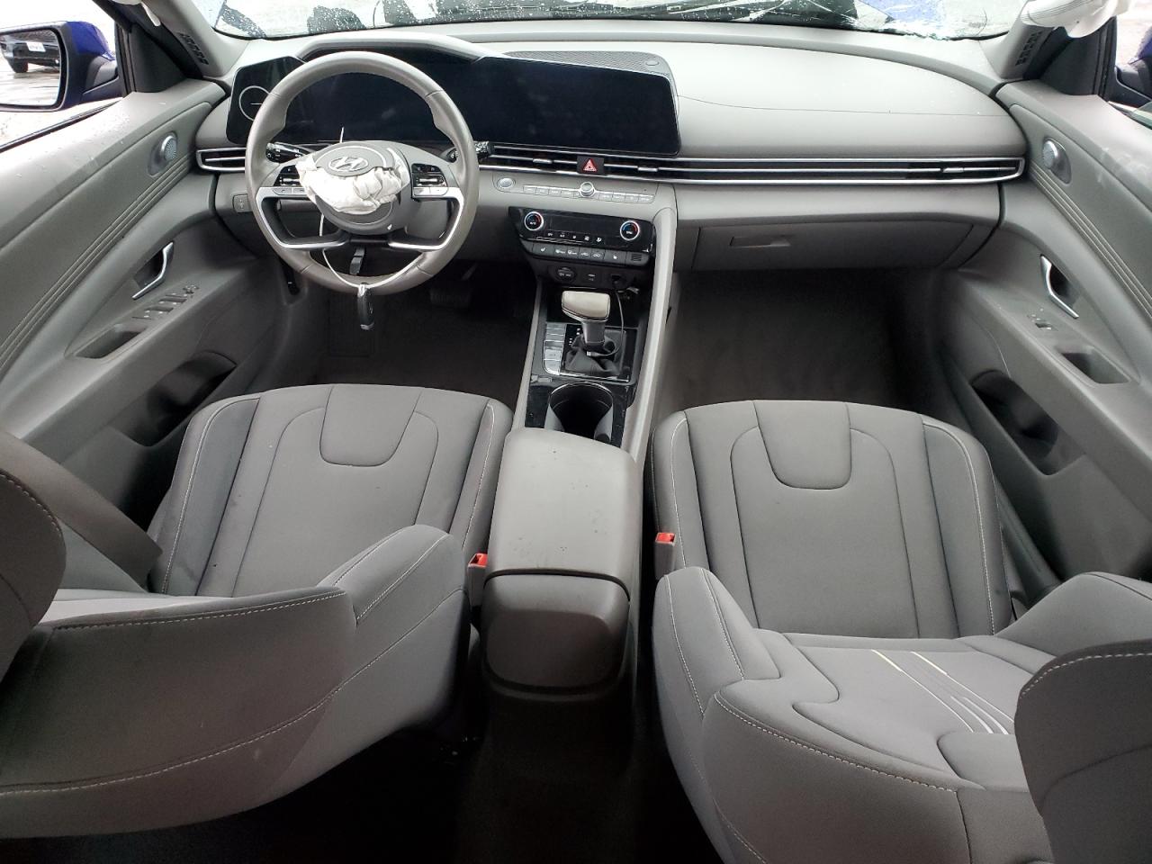 Hyundai ELANTRA Sel Image 6