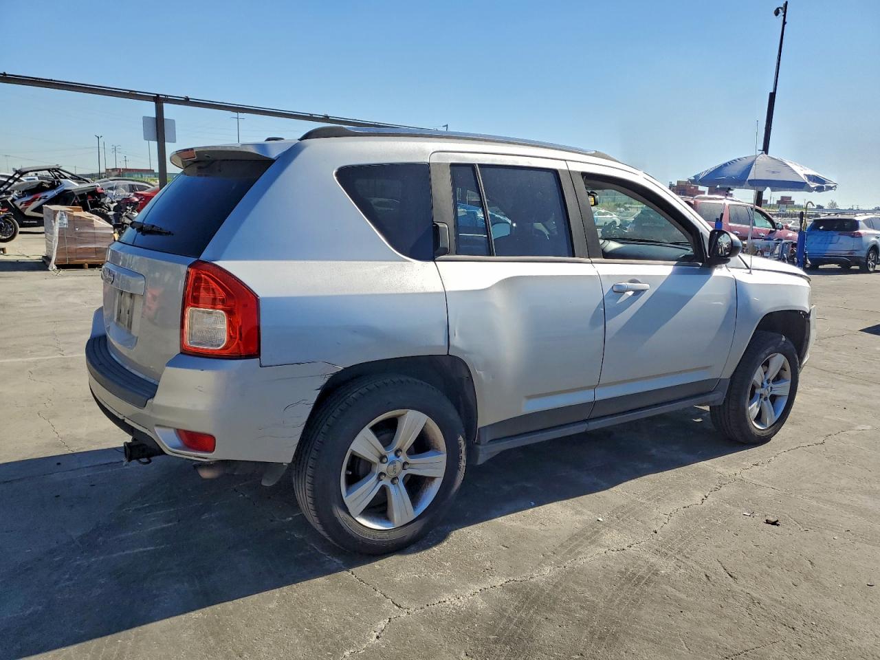 Jeep Compass Sport Image 2