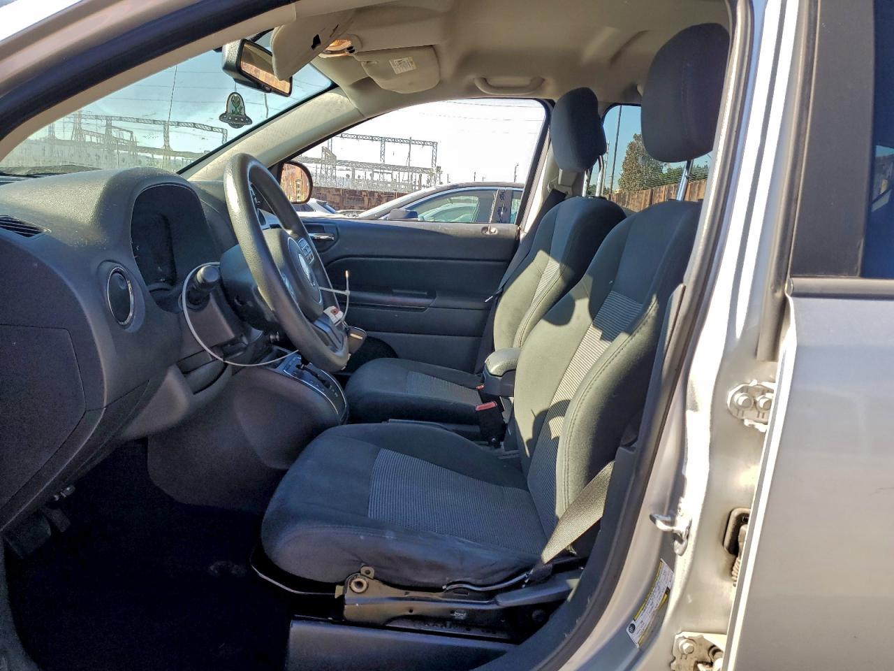 Jeep Compass Sport Image 6