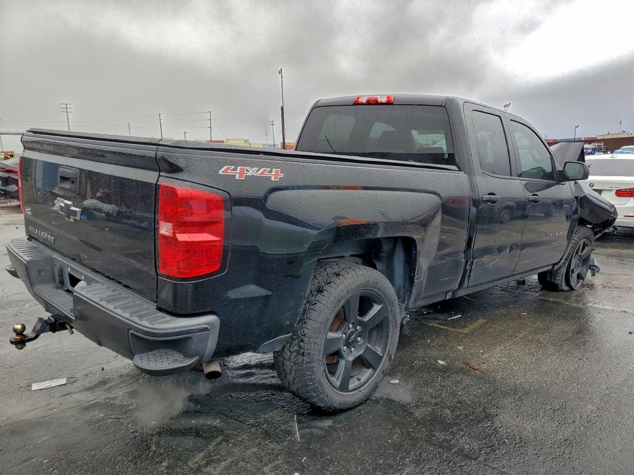 Chevrolet Silverado K1500 Image 8