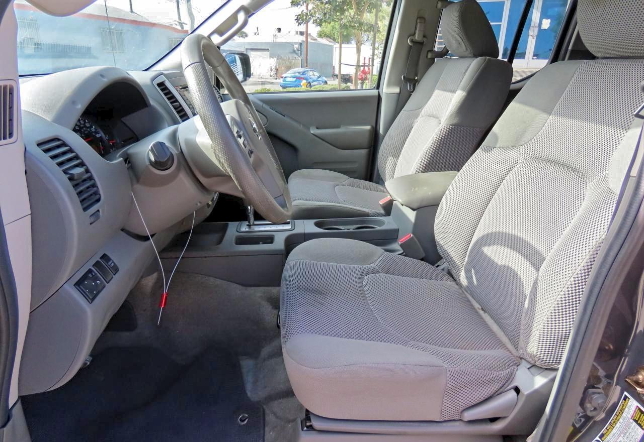 Nissan Frontier S Image 3