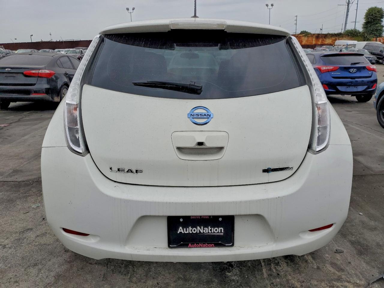 Nissan LEAF S Image 11