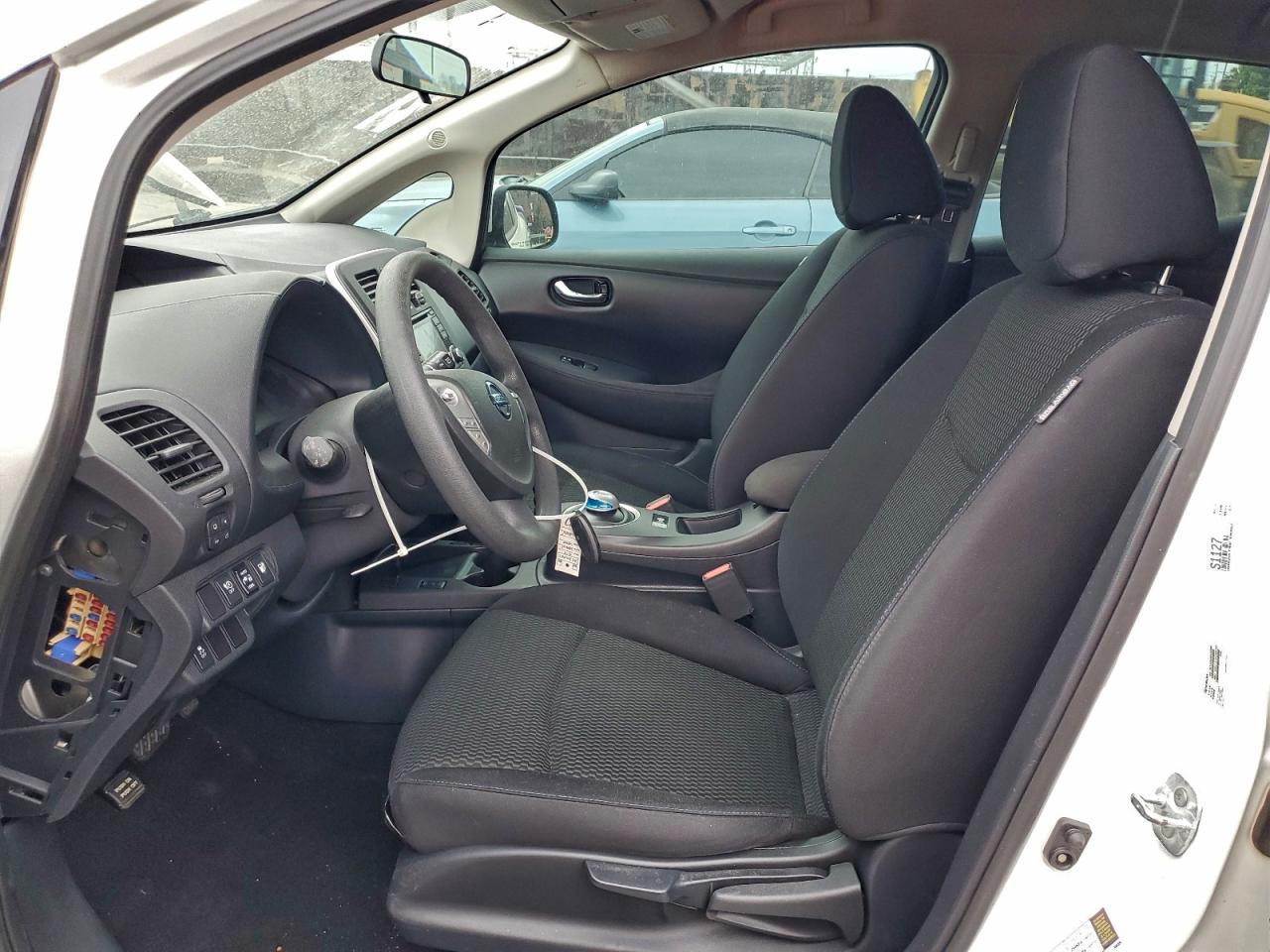 Nissan LEAF S Image 9