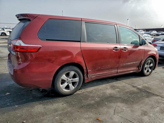 Toyota Sienna Image 2