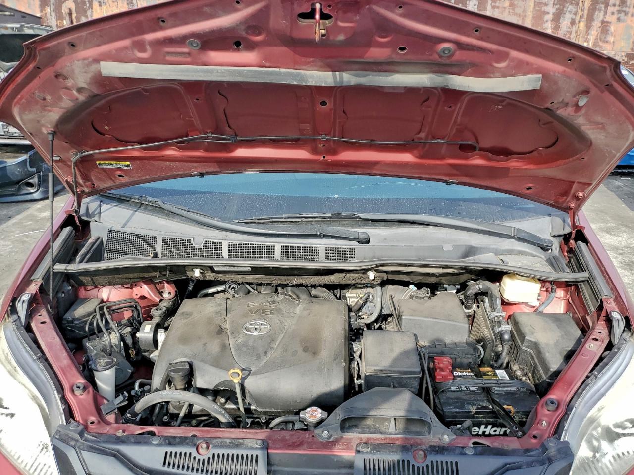 Toyota Sienna Image 7