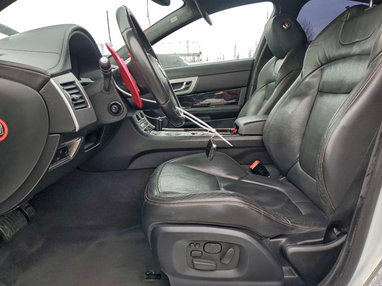 Jaguar XF 3.0 Sport Image 6