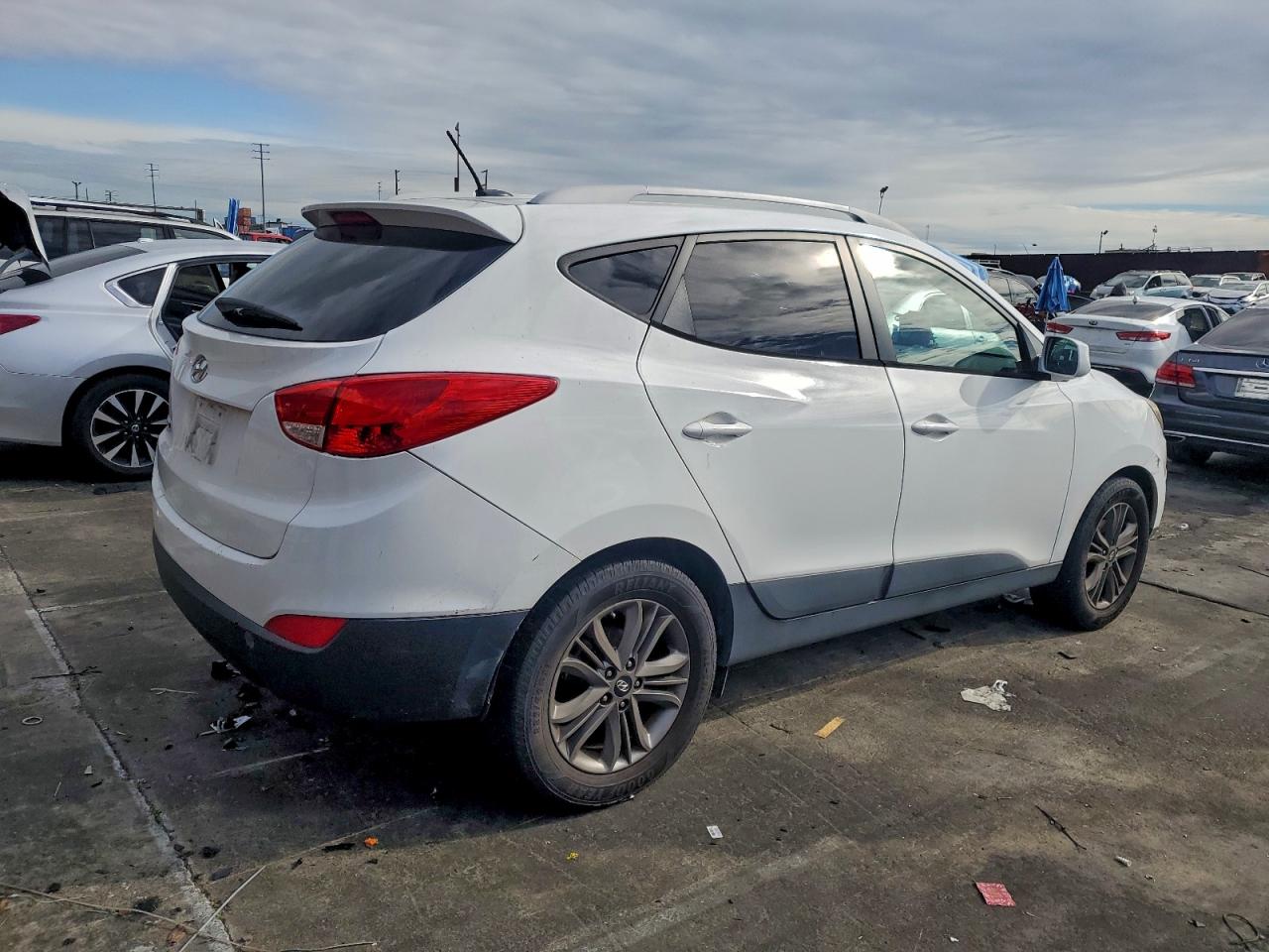 Hyundai TUCSON Gls Image 3