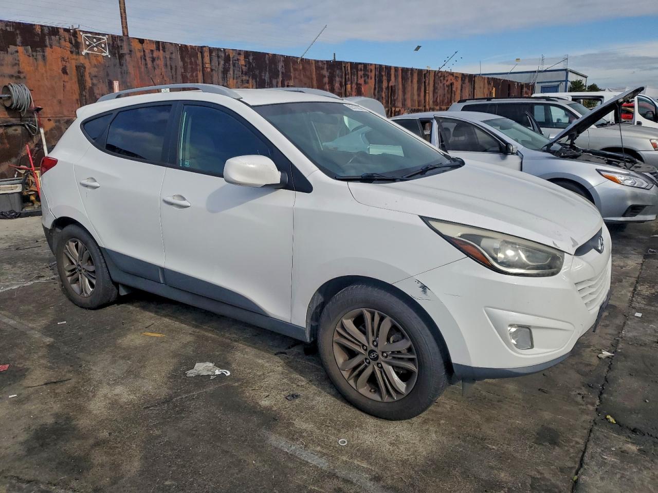 Hyundai TUCSON Gls Image 2