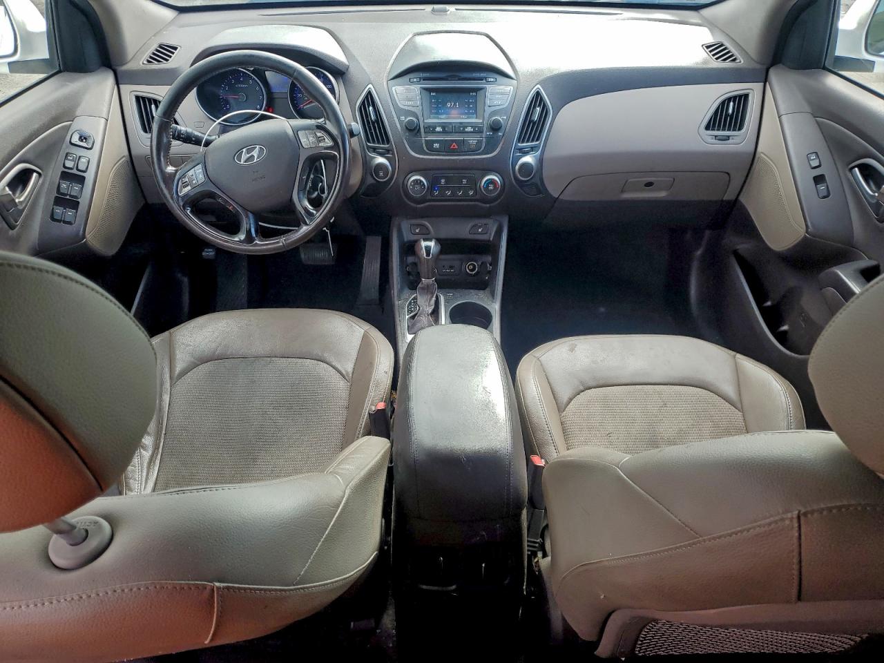 Hyundai TUCSON Gls Image 12