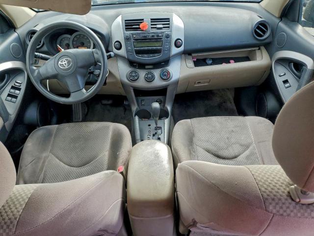 Toyota RAV4 Image 4