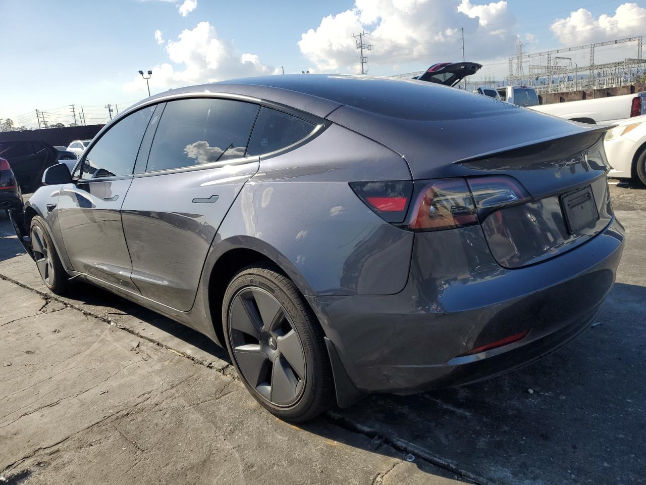 Tesla Model 3 Image 5