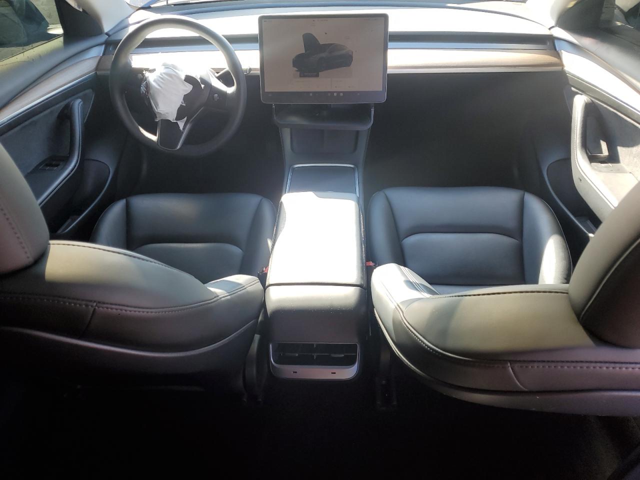 Tesla Model 3 Image 8