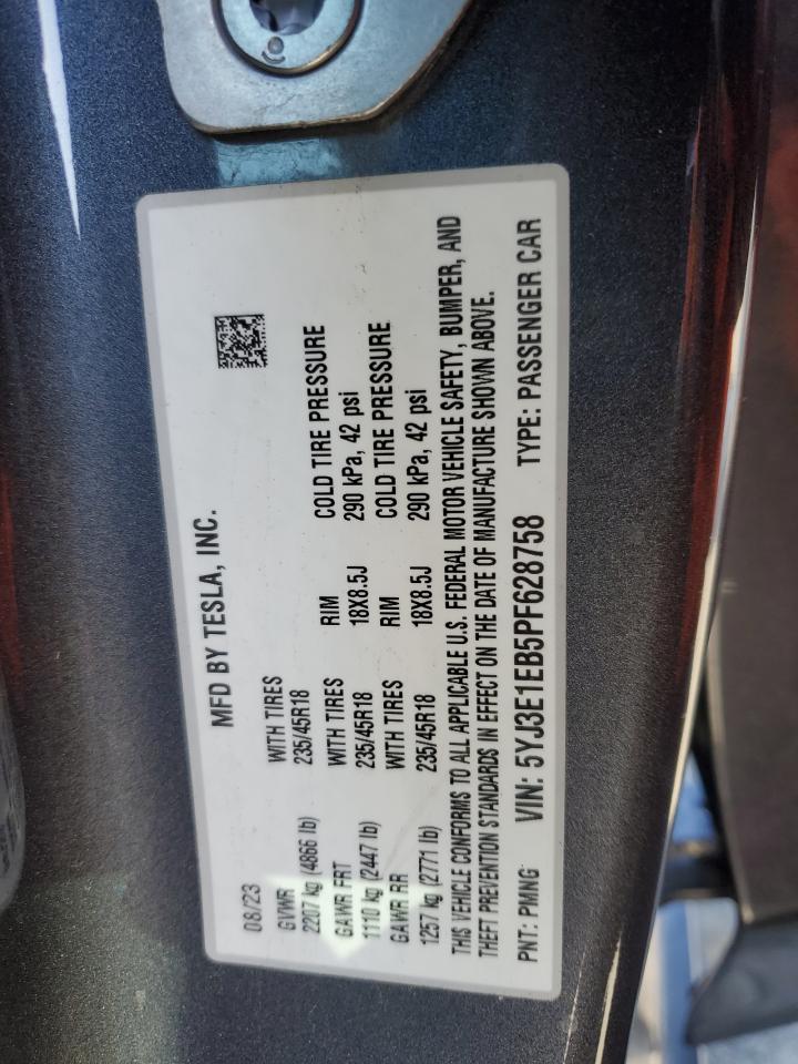 Tesla Model 3 Image 9