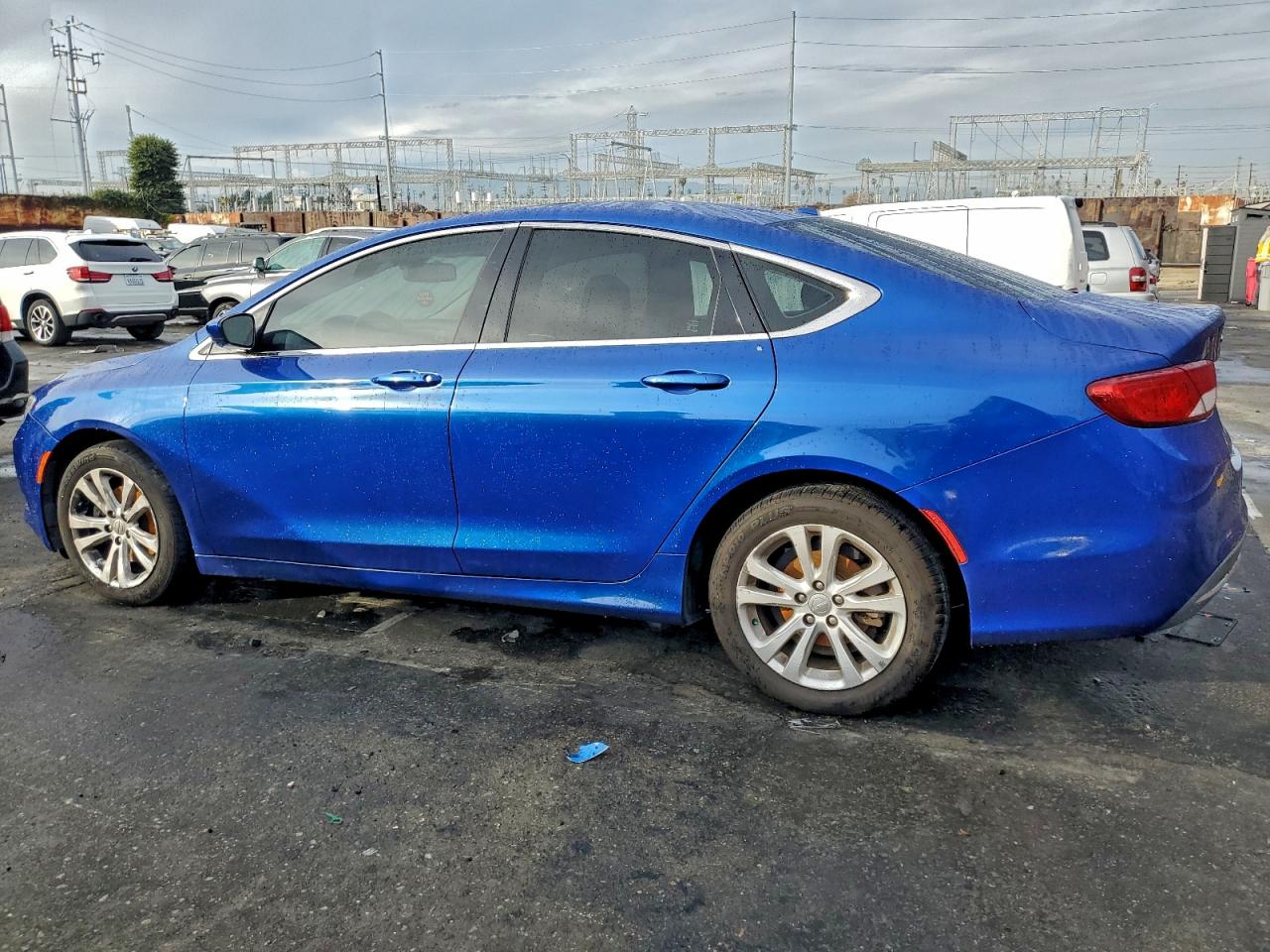 Chrysler 200 Limited Image 12